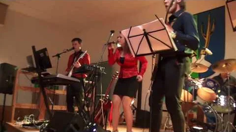 Náhled videa: Máma táta - Hudba Praha